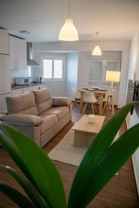 California Apartament Duenas Севилья Экстерьер фото
