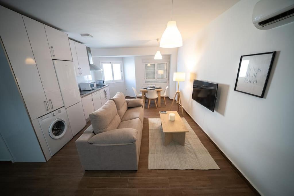 California Apartament Duenas Севилья Экстерьер фото
