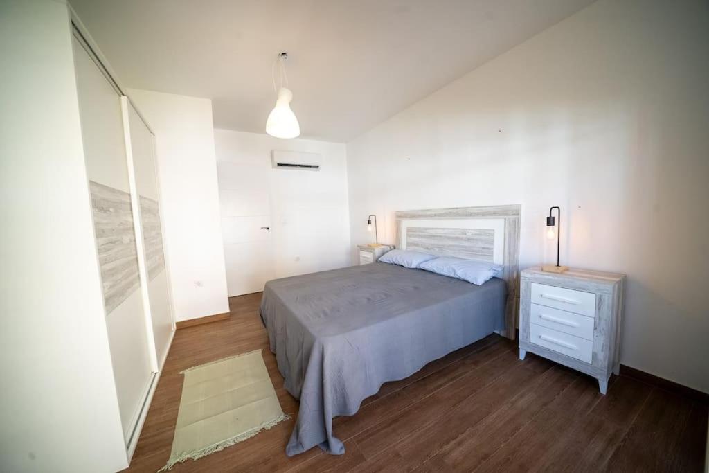 California Apartament Duenas Севилья Экстерьер фото