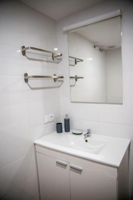 California Apartament Duenas Севилья Экстерьер фото
