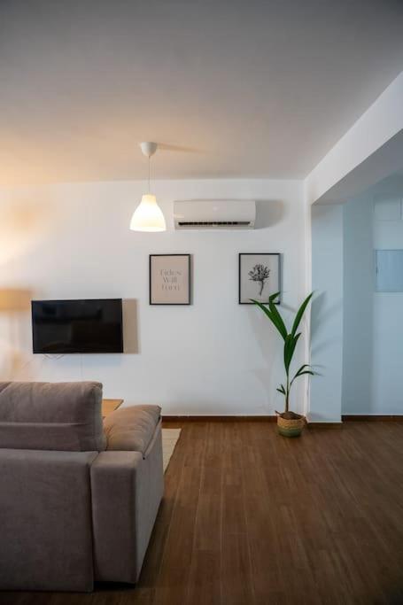California Apartament Duenas Севилья Экстерьер фото