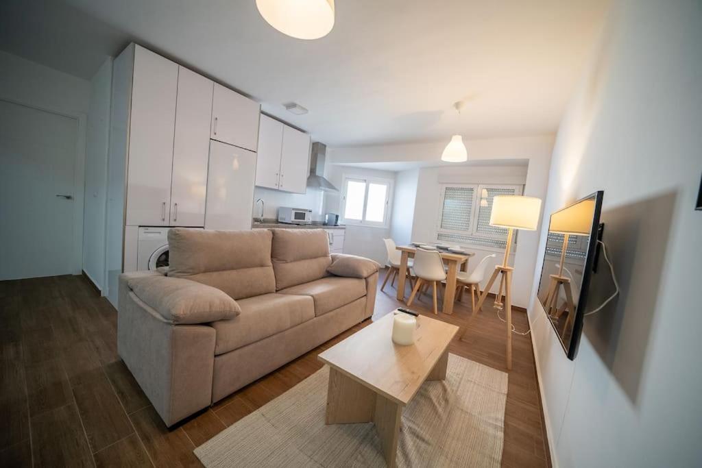 California Apartament Duenas Севилья Экстерьер фото